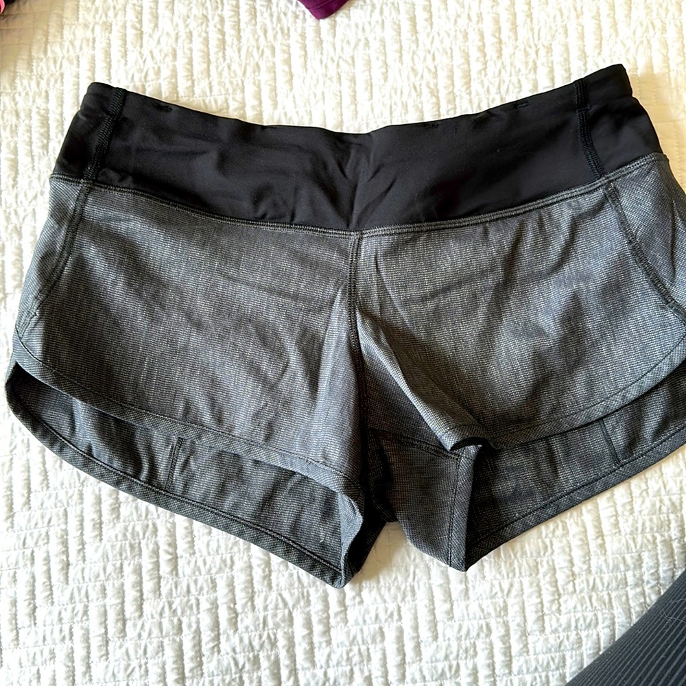 Lululemon Speed Shorts size 4